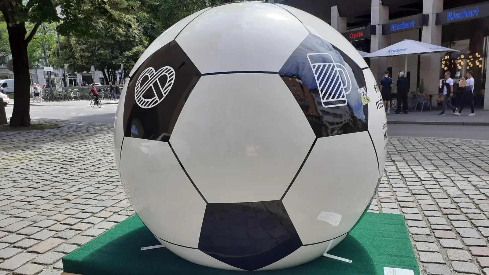 Der Pokal hat seine eigenen Gesetze - das gilt auch auf Kreisebene. Wenngleich die großen Überraschungen im Achtelfinale bisher ausblieben. (Symbolbild: mha)