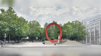 Skaten und Streetball spielen wird man bald am Karl-Stützel-Platz am westlichen Eingang zum Alten Botanischen Garten können. Die Belebung des Platzes soll auch unerwünschten Nutzungen entgegenwirken. (Foto: LHM)