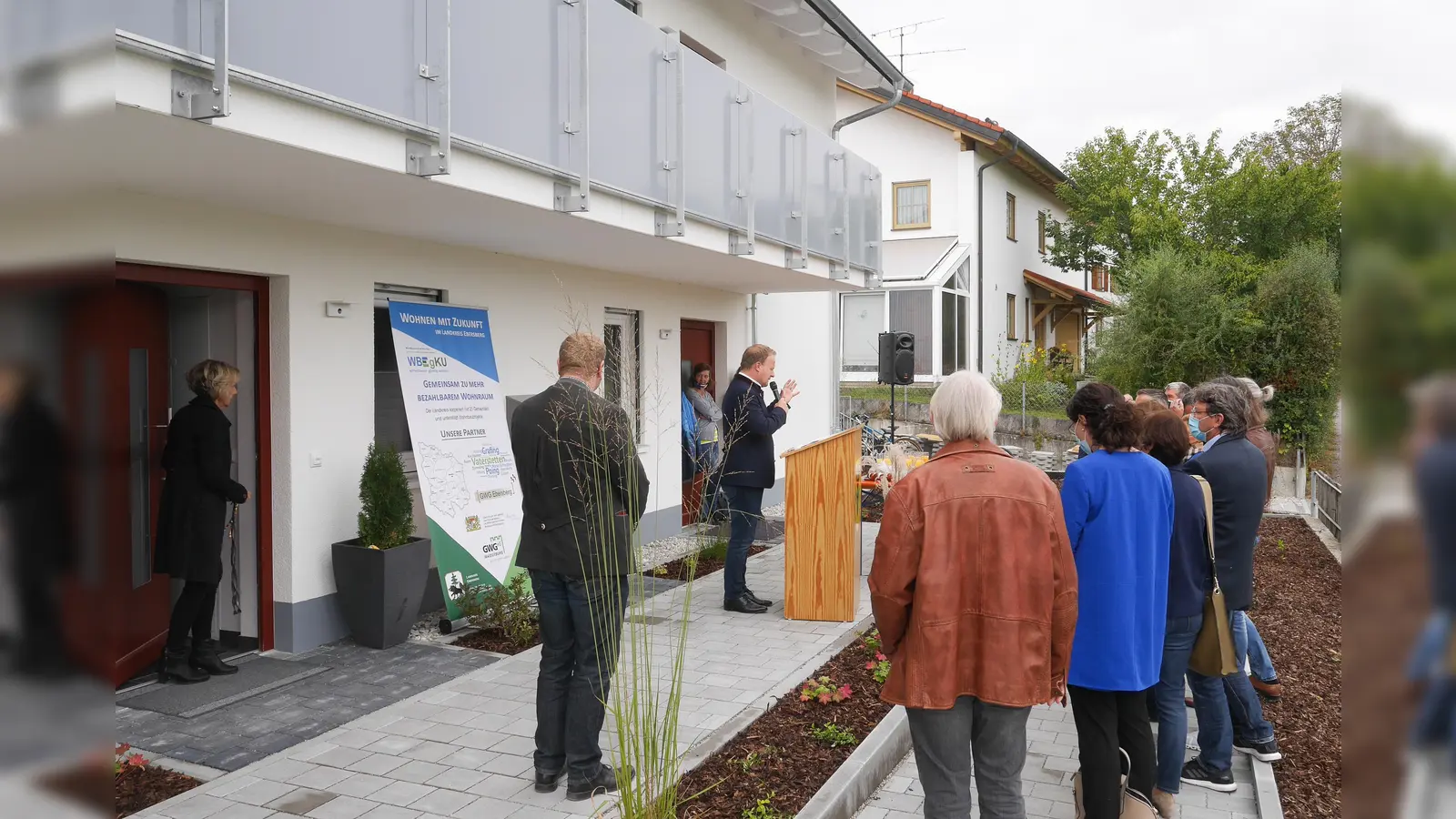Die Baukosten für das Gebäude mit sieben Wohnungen betragen rund 1.5 Millionen Euro.  (Foto: Landratsamt Ebersberg)