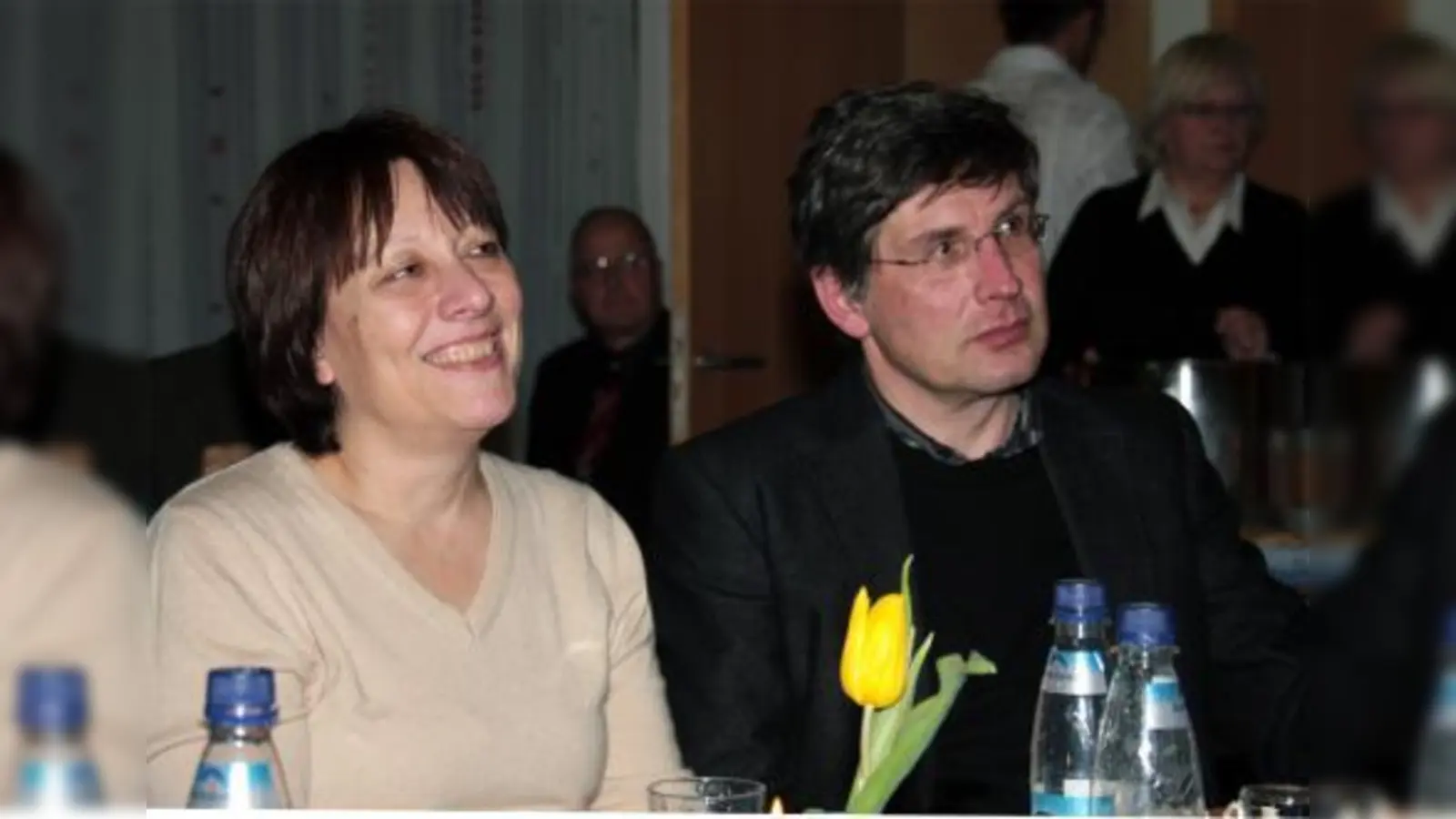 Sie sind das Gesicht der evangelischen Adventskirchen-Gemeinde: Karl und Elisabeth Hufnagel. Seit zehn Jahren leben und wirken sie in Neuaubing. (Foto: Reinhard Krüger)