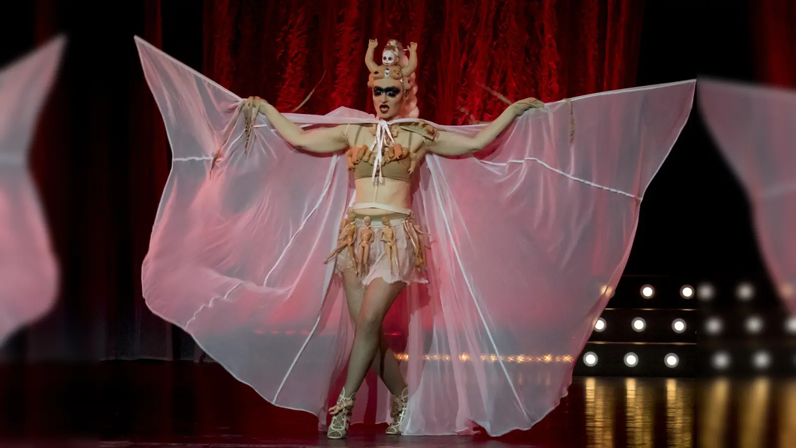 Drag Voyage bietet ein bunt-schillerndes Programm. (Foto: © Michael Lukaszewski)