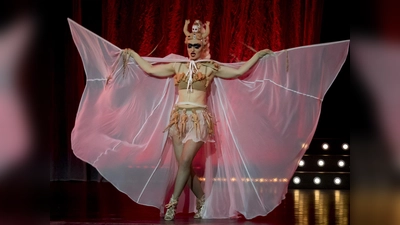 Drag Voyage bietet ein bunt-schillerndes Programm. (Foto: © Michael Lukaszewski)