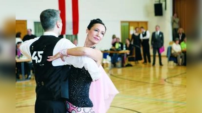 Dr.Florian Uhl und Bettina Kunz erreichten beim diesjährigen Bodenseetanzfest einen sechsten und einen zweiten Platz. (Foto: pi)