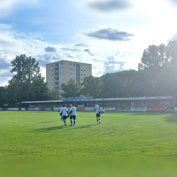Bayernligist FC Ismaning startet mit einem Heimspiel: Im Prof.-Erich-Greipl-Stadion an der Leuchtenbergstraße ist Aufsteiger FSV Pfaffenhofen zu Gast. (Archivbild: bas)
