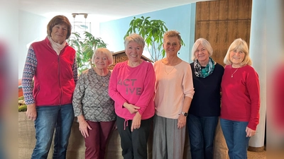 Der neue Beirat: (v.l.n.r.): Gertraud Peteranderl, Ingeborg Scholbeck, Helga Feiner, Marion Ponkowsky, Brigitte Janski und Elise Schuster. Nicht auf dem Bild sind Anita Heilmeier und Petra Seltner. (Foto: Stadt Garching)