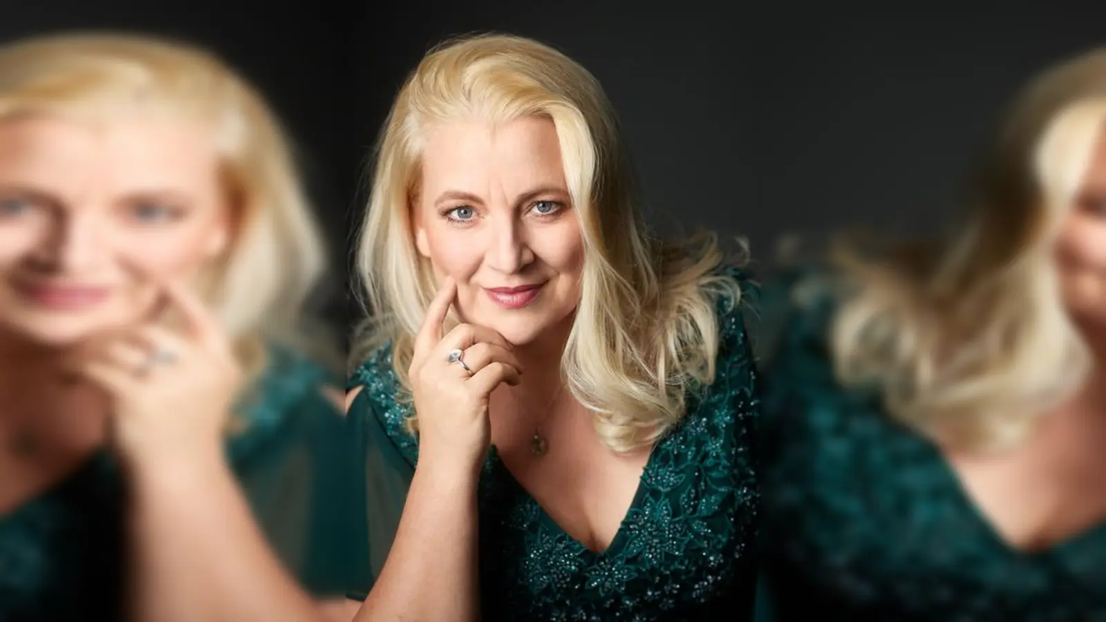 Maria Czeiler singt und erzählt. (Foto: Francesco Rizzato)