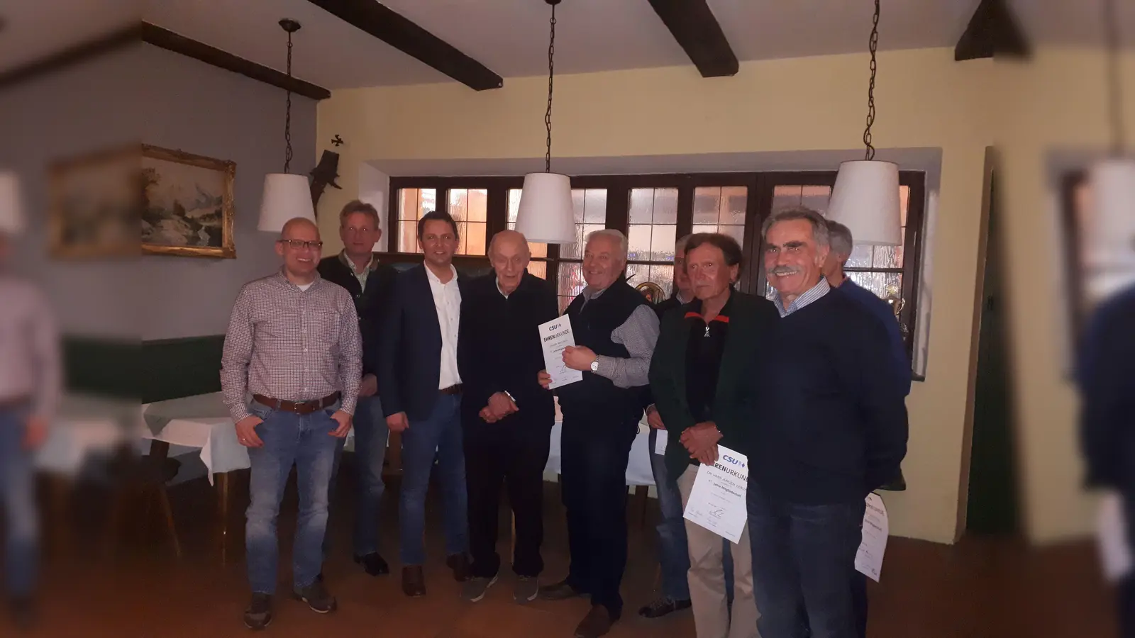 Bernd Dominique Freytag, Johann Ruppersdorfer, Dr. Andreas Lenz, MdL, Josef Siller, Johann Wohlmuth, Johann Oberschätzl, Dr. Hans Jürgen Lerch, Peter Maier sen. und Josef Steinegger (v. li.). (Foto: CSU)