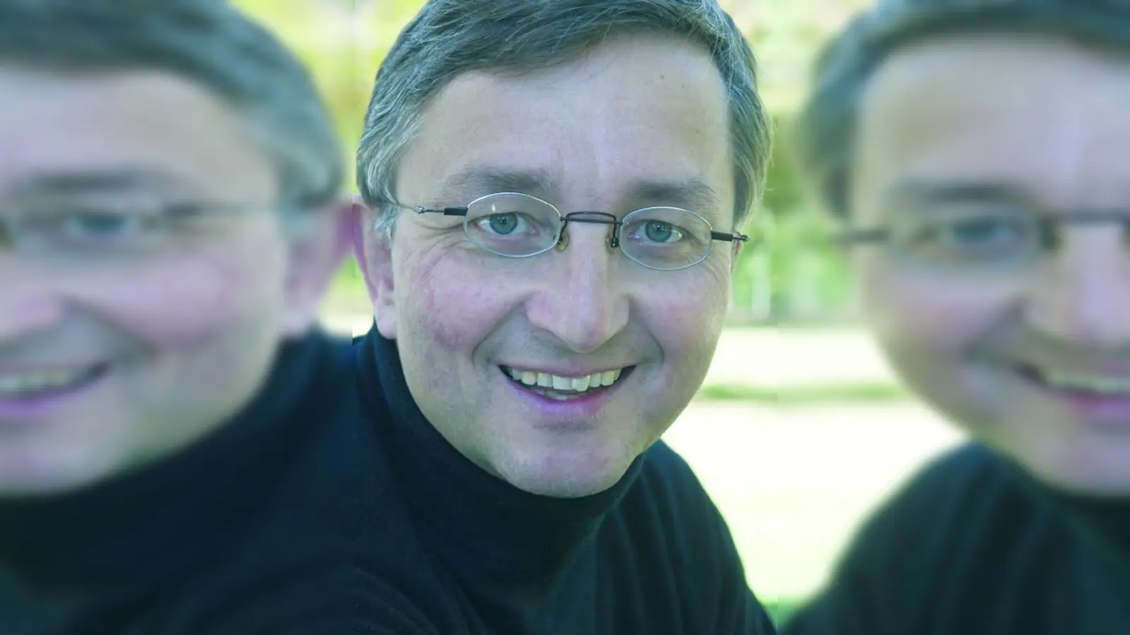 Unter der Leitung von Alfons Brandl sorgt das Augsburger Vokalensemble für den musikalischen Teil des Abends. (Foto: pi)