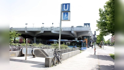 Das Parkdeck an der Aidenbachstraße wird abgerissen und neu gebaut. (Foto: job)