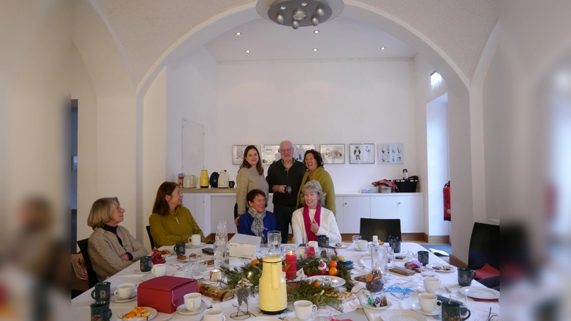 Der Gewölbesaal bildet einen schönen Hintergrund für das Café.  (Foto: Mohr-Villa)