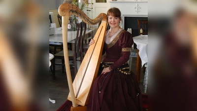 Märchen und Harfenklänge mit Brigitta Wortmann versprechen einen vergnüglichen Abend. (Foto: B. Wortmann)