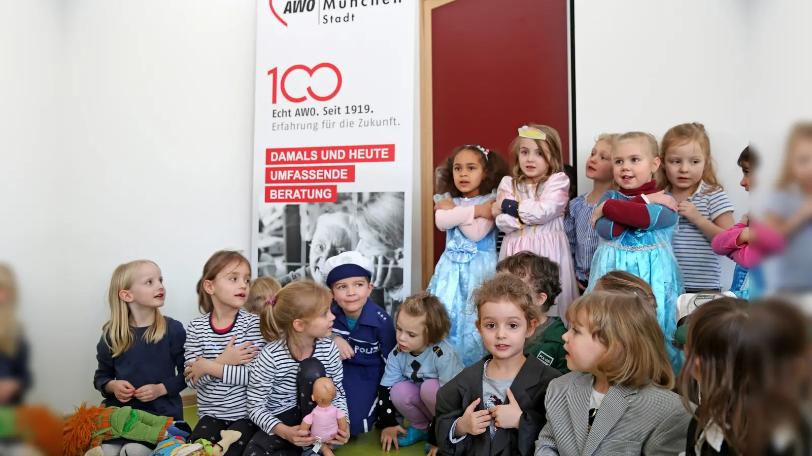 Die Kinder des AWO-Haus am Perlacher Forst freuen sich über die neue Einrichtung. (Foto: AWO)