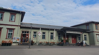 Im 1898 erbauten Giesinger Bahnhof ist heute ein Kulturzentrum eingerichtet. (Foto: bas)