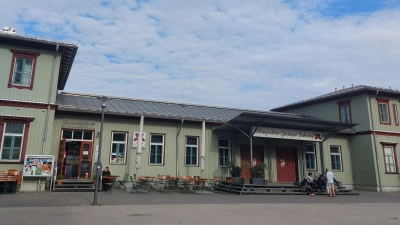 Die Konzertreihe „GiesingIsAFeeling“ macht Station vor dem Kulturzentrum Giesinger Bahnhof. (Archivbild: bas)