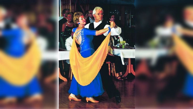 Gerda und Eli Kohen aus Gauting beim Tango. Das Paar tanzt nun in der Seniorenklasse III B. (Foto: pi)