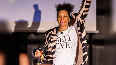 Ein buntes Programm aus unterschiedlichen Musikstilen gibt es bei der 14. Moosacher Musiknacht. Bei „Sha la la” im Pelkovenschlössl beispielsweise kann man selbst mitsingen.  (Foto: Ronny Barthel)