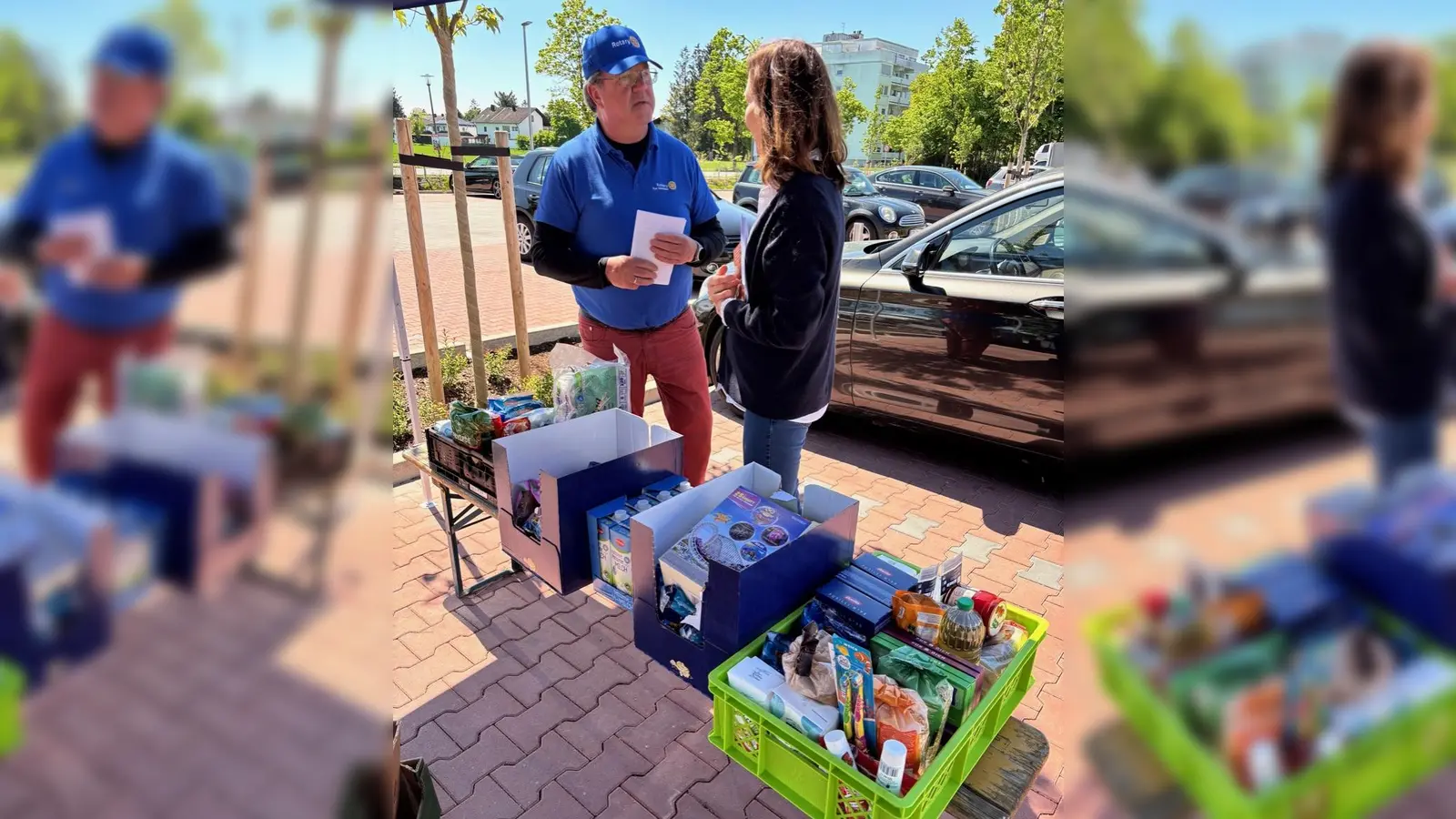 Holger Hamann, Präsident des Rotary Club Wörthsee, war von der Spendenbereitschaft der Lidl-Kunden begeistert. (Foto: Rotary Club Wörthsee)