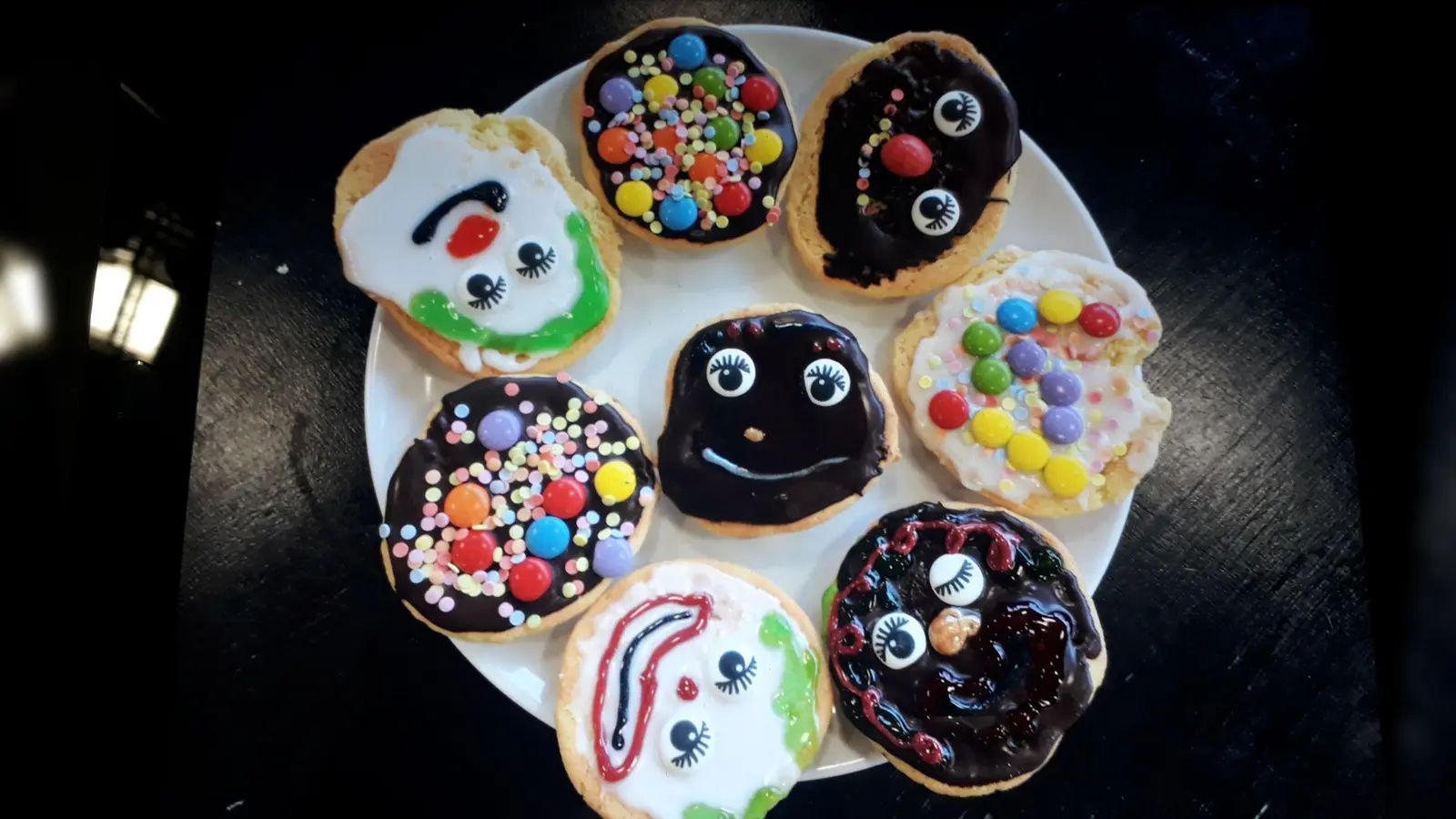 „Auf die Krapfen, fertig, los!” heißt es beim Familienfasching im Quax. Der Eintritt ist frei. (Foto: Echo e.V.)