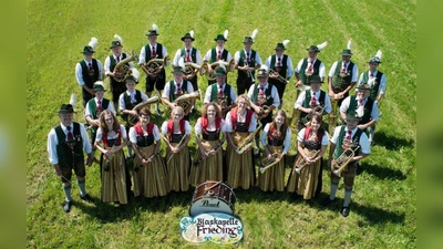 Die Friedinger Blaskaplle hat allen Grund zum feiern: Seit 50 Jahren musizieren sie gemeinsam. Das wird von Freitag, 16. Juni, bis Sonntag, 18. Juni, auch gebührend gefeiert - natürlich mit viel guter Blasmusik. (Foto: Blaskapelle Frieding)