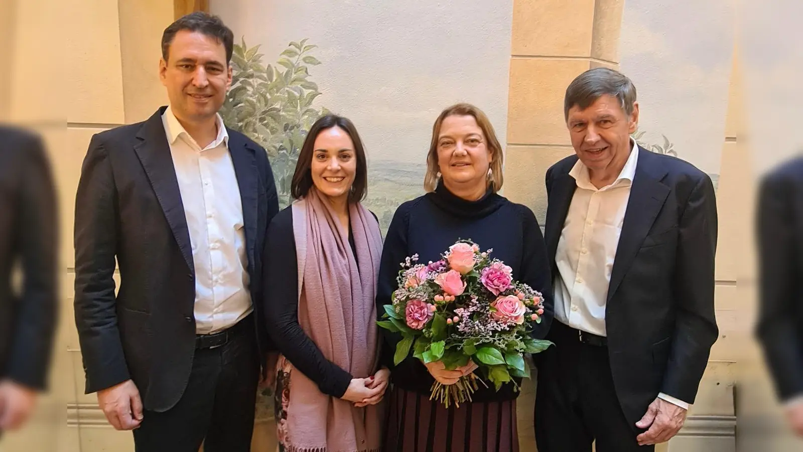 Im November wurde Claudia Küng (Zweite von rechts) als Bundestagskandidatin der CSU im Bundeswahlkreis München-Süd nominiert. Am Sonntag hat sie in diesem Wahlkreis gewonnen, wird aber dennoch nicht in den Bundestag einziehen.  (Foto: CSU)