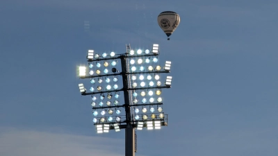 Flutlichtanlage: Donaustadion Ulm. (Foto: M. Forster)