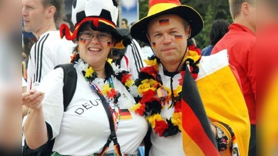 Feiern und Fußball schauen mit Gleichgesinnten im richtigen Outfit ist während der EM im Gemeindehaus der Adventskirche Neuaubing möglich. (Foto: Kehl)