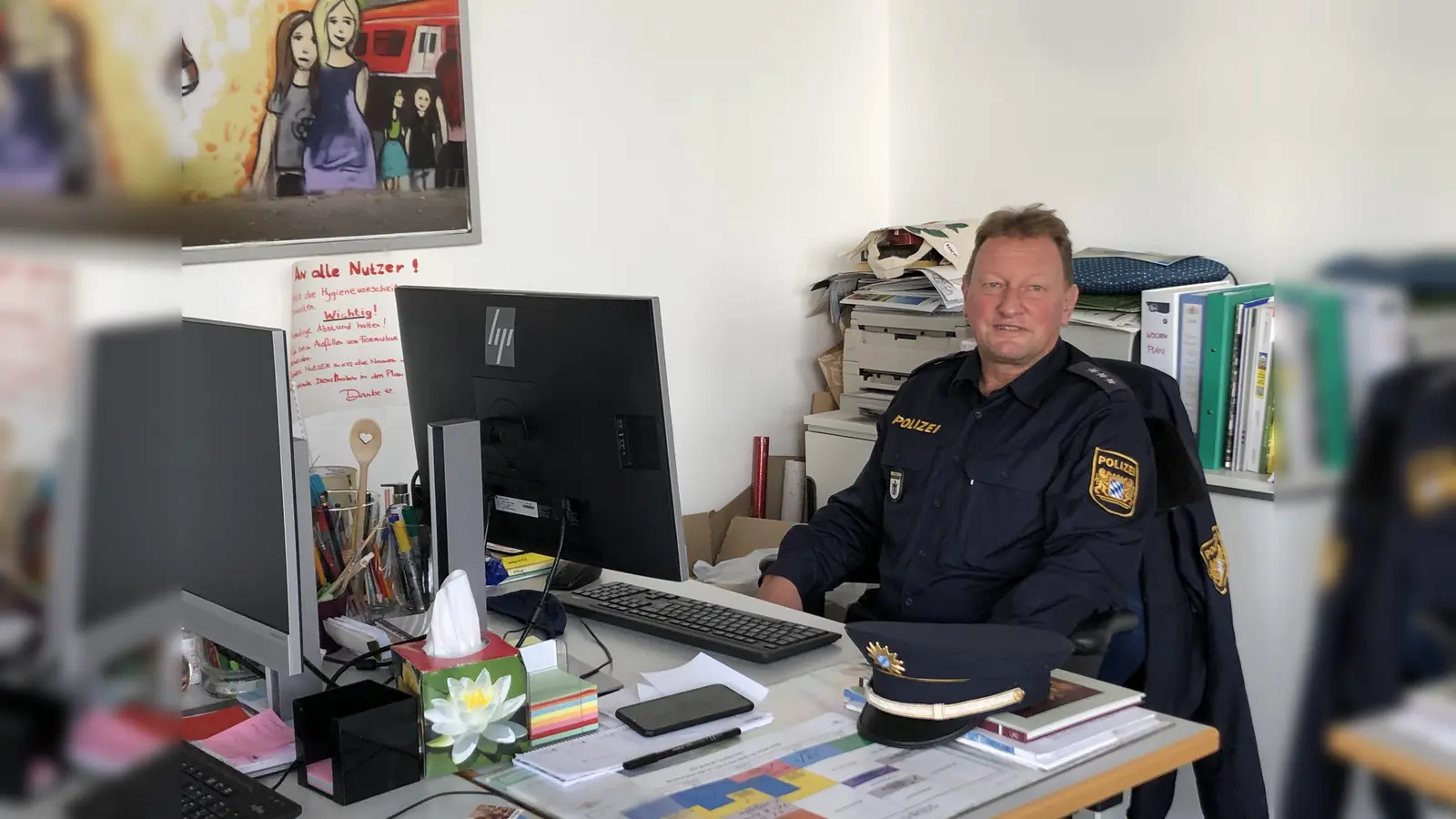 Der Kontaktbeamte der PI 31, Udo Wunsch, rät zu besonderer Vorsicht, da falsche Polizeibeamte und falsche Handwerker ihr Unwesen treiben. (Foto: hw)