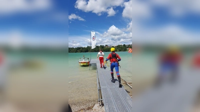 Wird ein Schwimmer vermisst, muss die Wasserwacht schnell handeln, sind sie einmal alarmiert, zählt jede Sekunde. (Foto: Wasserwacht Pilsensee)