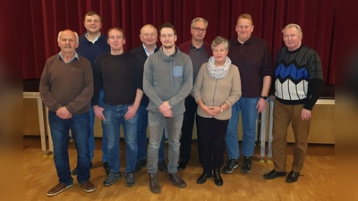 Der neue Vorstand der Harthauser Stockschützen (v.l.): Hans Jakob, Stefan Humplmair, Herbert Baumann jun., Jakob Karg, Christoph Petroll, Arndt Christl, Hermine Dann, Klaus Rojt und Richard Dann. (Foto: privat)