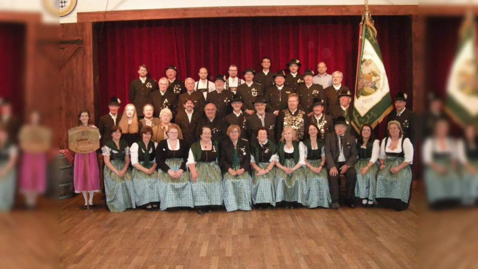 Seit 150 Jahren gibt es die Altschützen Traubing. Nicht nur ein sicheres Händchen, sondern auch Traditionspflege wird bei ihnen groß geschrieben. (Foto: Altschützen)