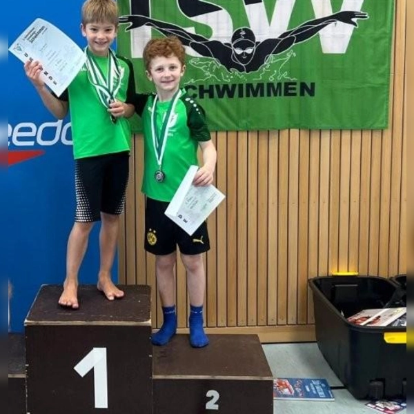 Die erfolgreichen kleinen Schwimmer wurden mit Urkunden und Medaillen belohnt. (Foto: TSV Vaterstetten)