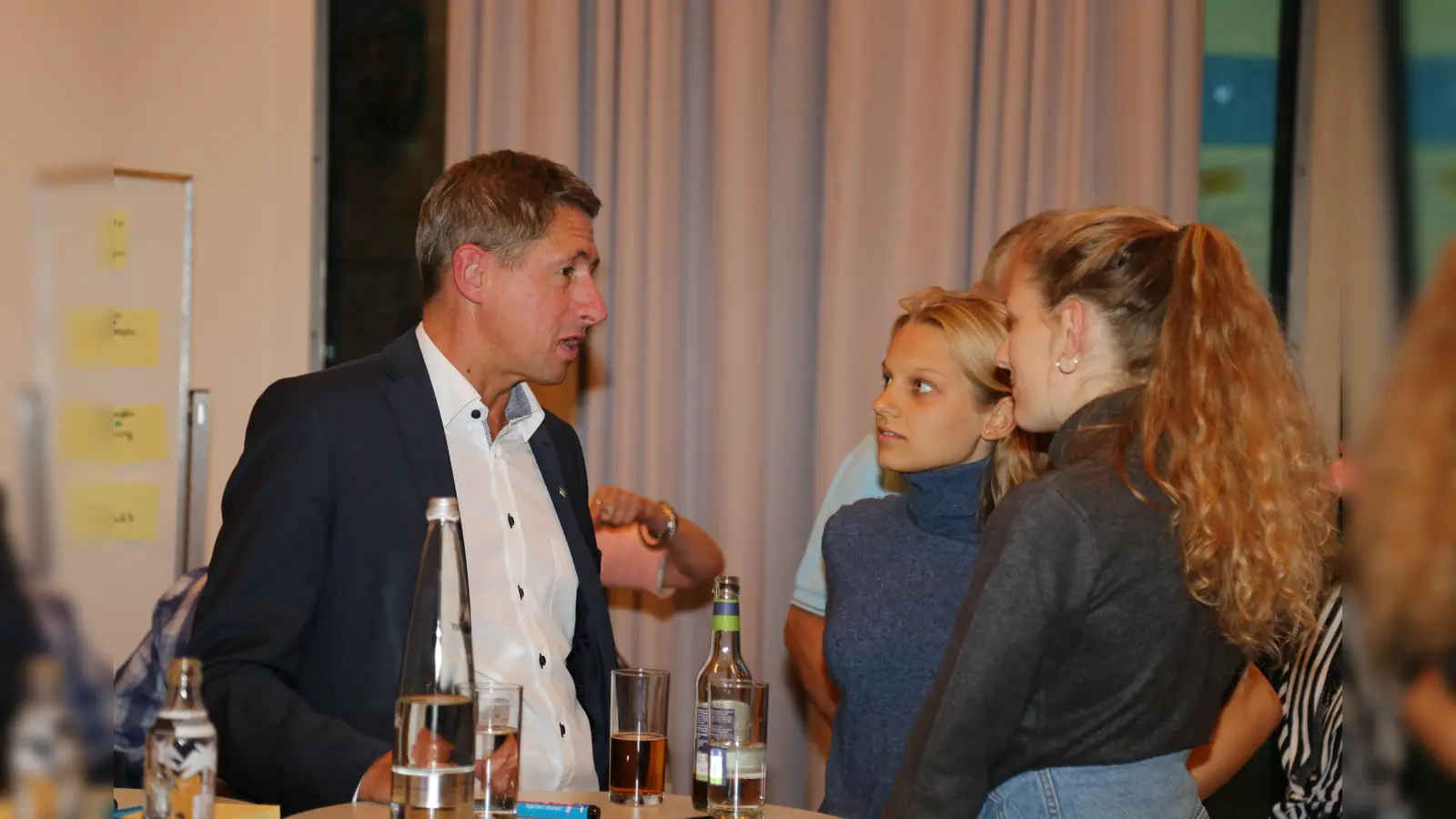 1. BGM Böck mit Vertreterinnen von Fridays for Future<br> (Foto: privat)