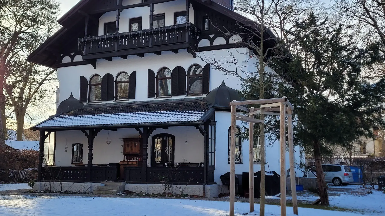 Wahre Schmuckstücke sind die Villen, die nach den Entwürfen von August Exter Ende des 19. Jahrhunderts in Pasing entstanden. (Quelle: Angela Scheibe-Jäger)