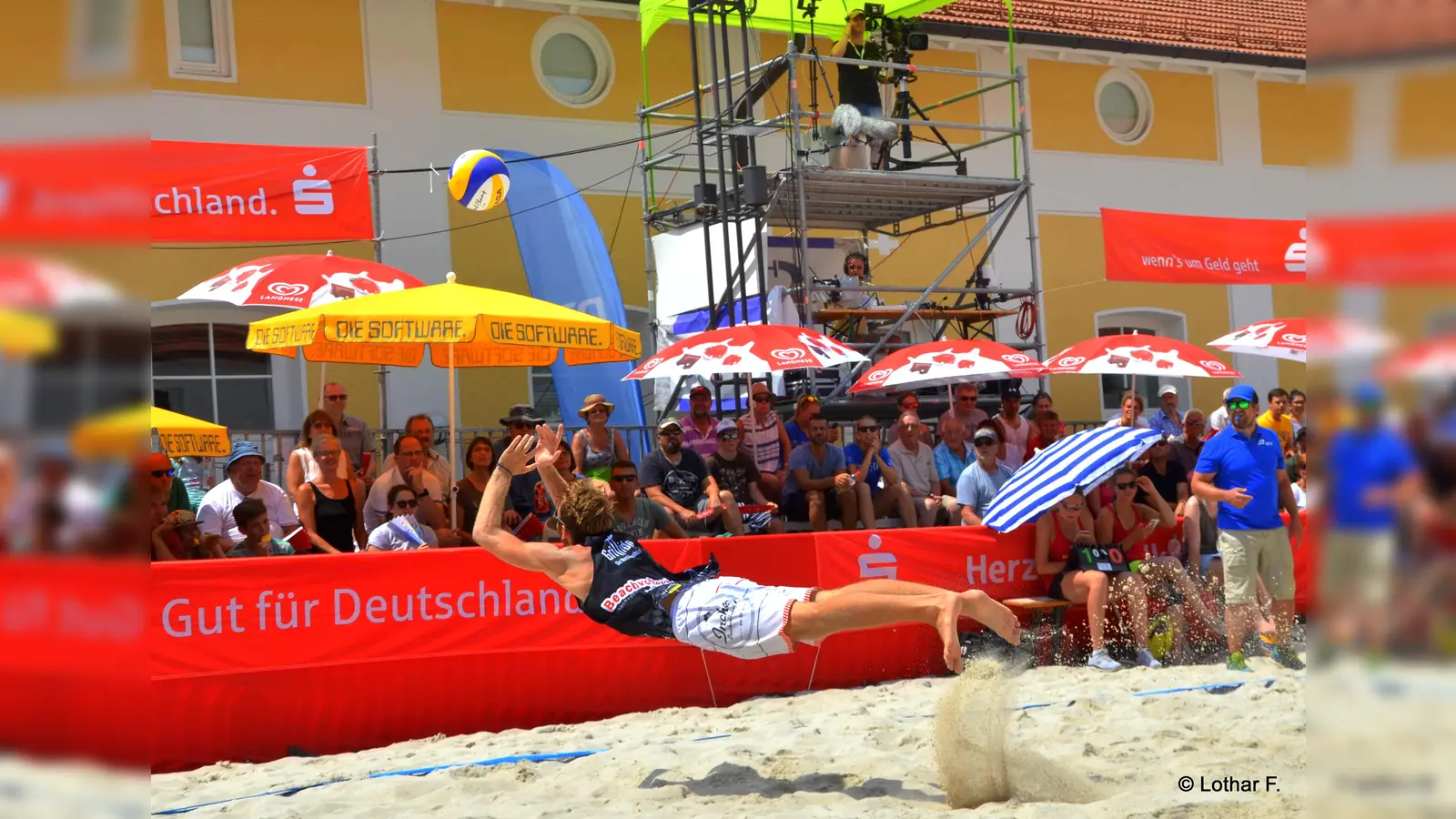 Zahlreiche spektakuläre Flugeinlagen sind beim BVV Beach Masters der Kategorie 1+ im Klosterbauhof Ebersberg zu erwarten. (Foto: Lothar Forstmair/beach2go)