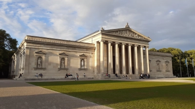 Auf dem Königsplatz findet am Samstag eine Open Air-Veranstaltung statt. Deshalb werden Busse umgeleitet.  (Foto: red)