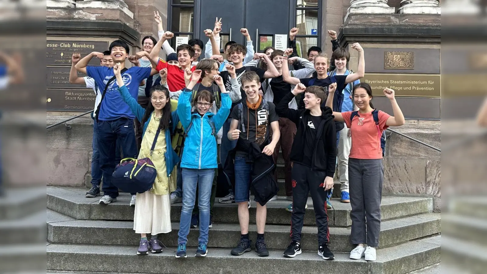 Die Mathe-Asse vom MTG bei der Preisverleihung in Nürnberg. (Foto: Maria-Theresia-Gymnasium München)