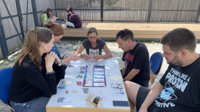 Auch die Terrasse der Jugendfreizeitstätte „Planet O” wird wieder zum Schauplatz von Strategie-, Denk- und allen anderen Arten von Spielen, denen sich die Besucher am Tag des Gesellschaftsspiels widmen werden.  (Foto: Freizeitstätte Planet O)
