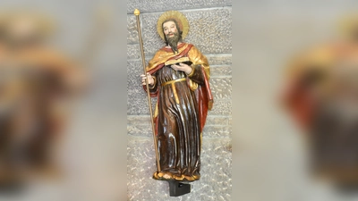 Die Statue des Hl. Severin in der Kirche. (Foto: VA)