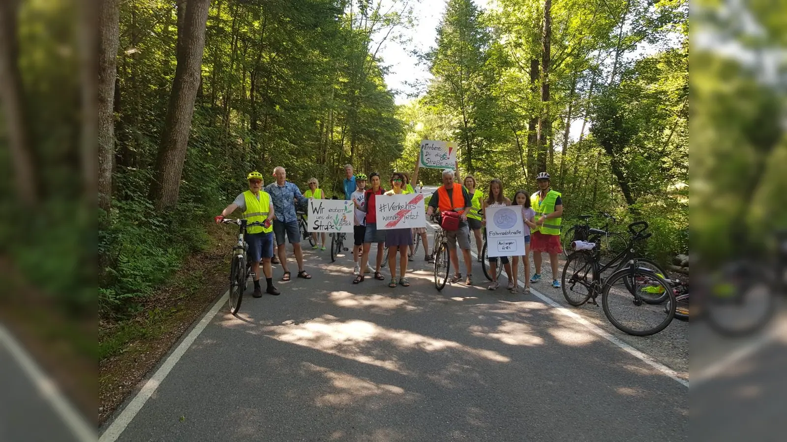 Die Staatsstraße 2351 zwischen Glonn und Moosach soll eine Fahrradstraße werden!  (Foto: VA)