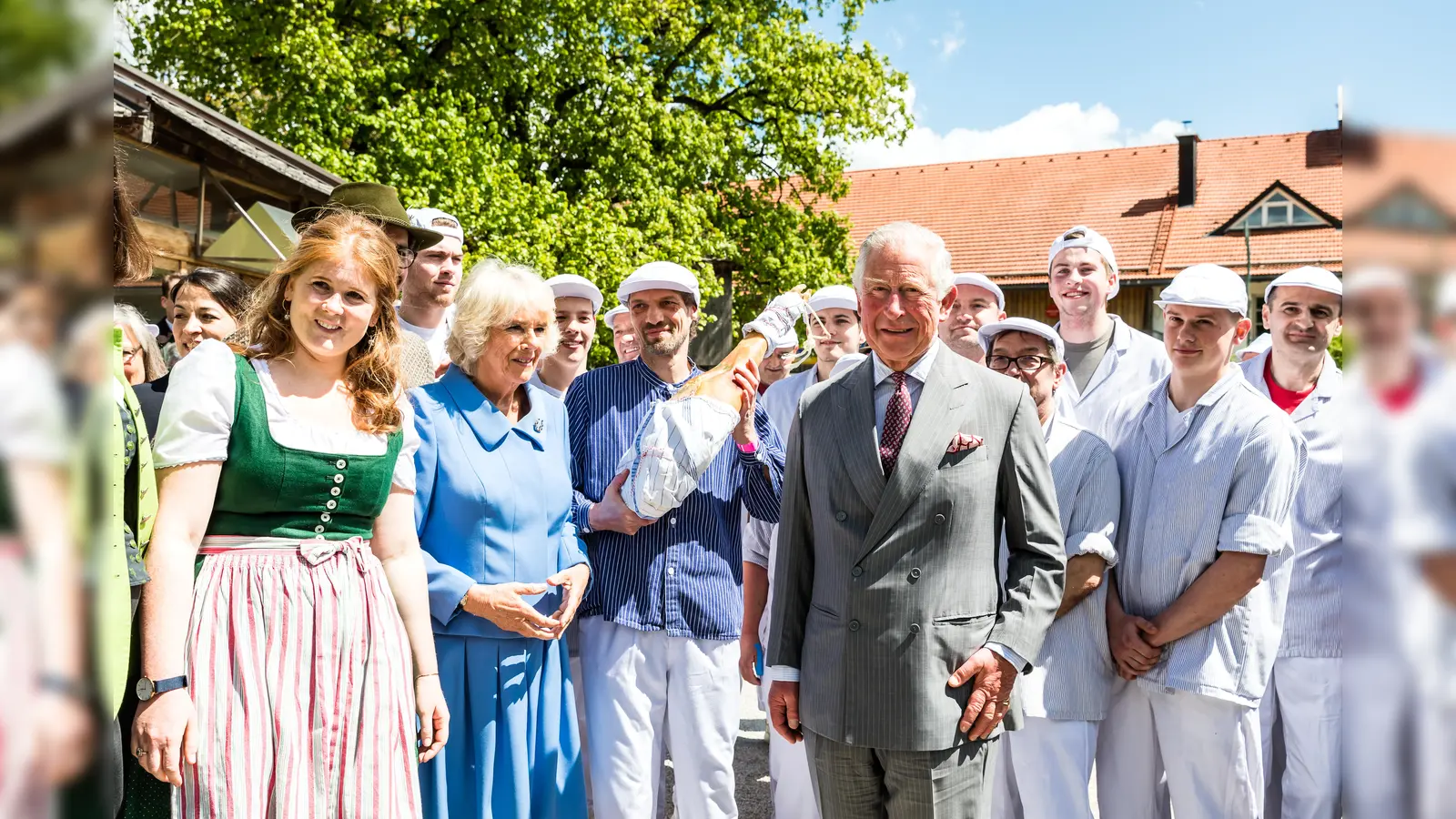 Royaler Besuch: Im Mai schaute Prinz Charles persönlich bei Herrmannsdorf in Glonn vorbei. Am Tag des offenen Denkmals können sich auch alle Besucher im denkmalgeschützen Gutshof umsehen.  (Foto: Vivi d´Angelo/Herrmannsdorf)