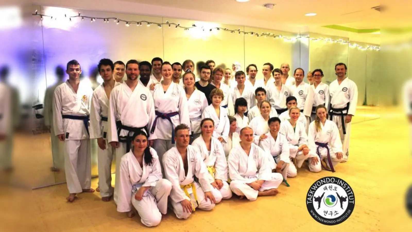Unter dem Motto „Sprenge deine Grenzen” fand am Taekwondo-Institut in Berlin ein erfolgreicher Speziallehrgang statt, der der geistigen und körperlichen Weiterentwicklung der Aktiven diente. (Foto: pi)