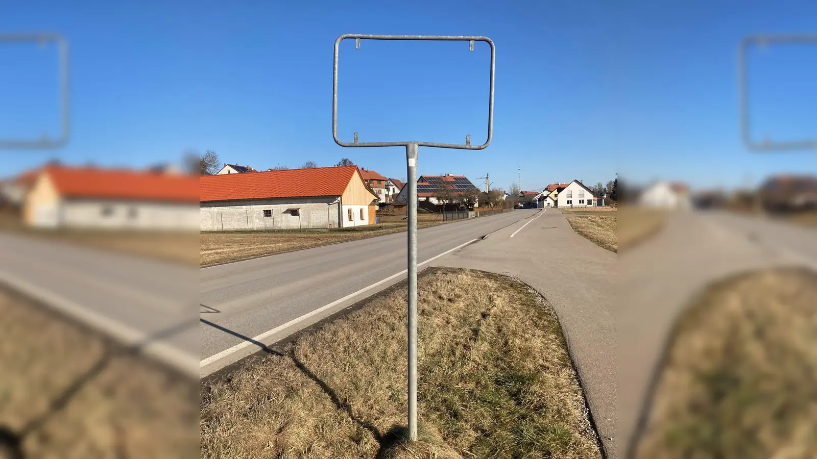 Stehlen eines Ortschilds ist ein gefährlicher Eingriffe in den Straßenverkehr.  (Foto: LRA Dachau, Denny Friedrich)