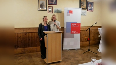 VdK-Präsidentin Verena Bentele und Landtagsabgeordnete Doris Rauscher beim diesjährigen Sozialempfang auf der Ebersberger Alm. (Foto: Abgeordnetenbüro Rauscher)