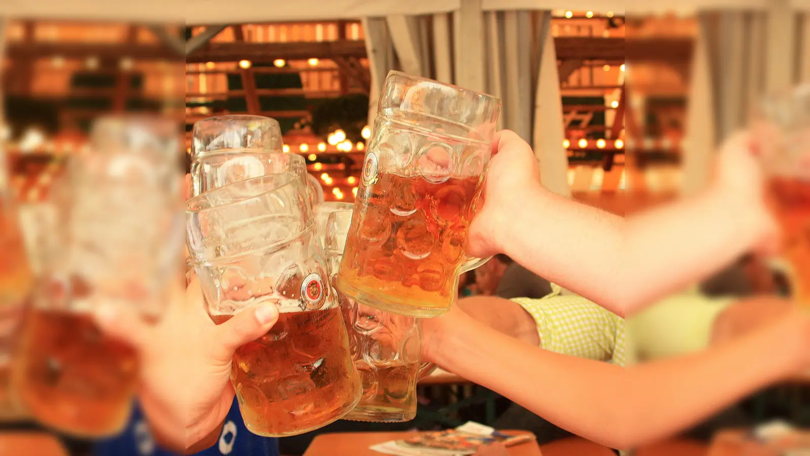 Am 20. März fließt in Taufkirchen-Vils wieder das Starkbier.  (Foto: Uli Carthäuser/pixelio.de)