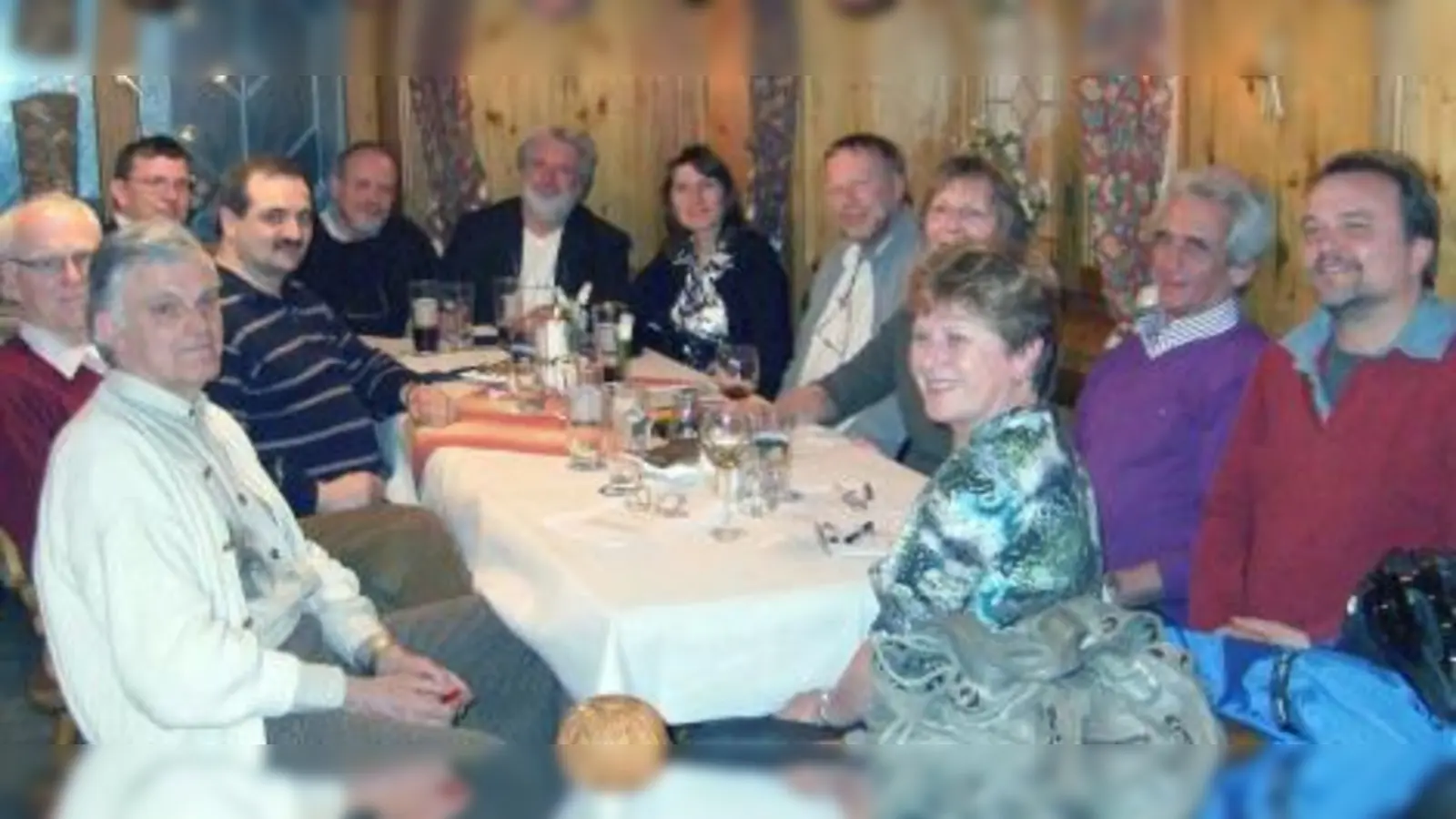 „Viele Dinge lassen sich am besten ortsübergreifend lösen.“ Auf Einladung der SPD Planegg diskutierten die Ortsverbände von Gräfelfing, Planegg, Krailling, Gauting, Neuried und die BA-Fraktionen aus Pasing, Fürstenried und Hadern regionale Verkehrsprobleme. (Foto: pi)