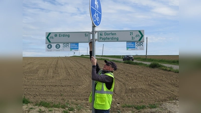Die Instandhaltung der Radwege ist mit einem erheblichen Aufwand verbunden. (Foto: ADFC)