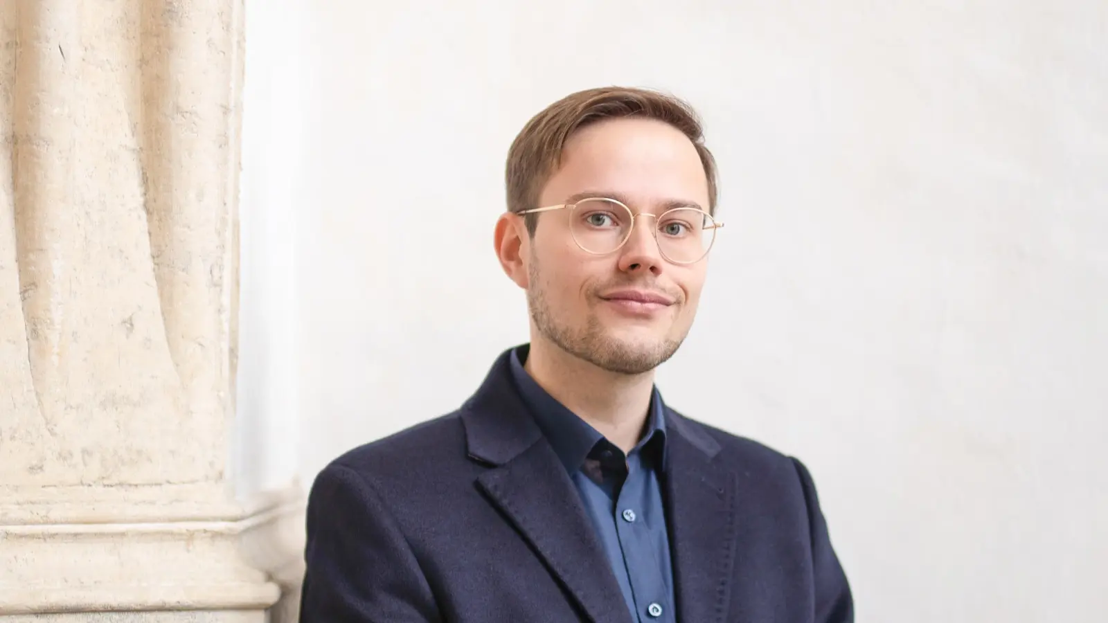 Martin Gregorius, geboren 1991 in Gdynia (Polen), studierte in Danzig, Detmold, Paris und Lyon Orgel, Improvisation, Kirchenmusik und Musiktheorie. Er ist Preisträger zahlreicher internationaler Wettbewerbe und wurde u. a. mit dem polnischen Staats- und Ministerpräsidentenstipendium ausgezeichnet. Konzertreisen führten ihn in bedeutende Kathedralen und Konzertsäle Europas, Japans und der USA. Seine Interpretationen vereinen technische Brillanz, klangliche Fantasie und tiefe musikalische Sensibilität.<br> (Foto: pr)