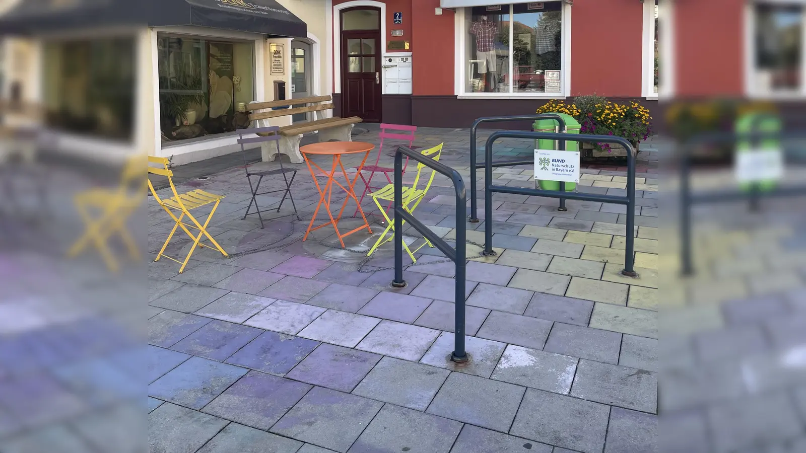 Der Oskar-von-Miller-Platz kann teilweise während der Asphaltierungsarbeiten von der Baumgartnerstraße nicht angefahren werden. (F: Gemeinde Holzkirchen)