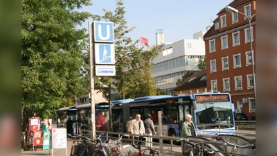 Künftig soll die U5 nicht am Laimer Platz enden. Darin sind sich die BA-Fraktionen in Pasing/Obermenzing weitgehend einig. Doch wie und wann die U-Bahn nach Pasing kommen soll, ist ein fortwährender Streitpunkt. (Foto: US)