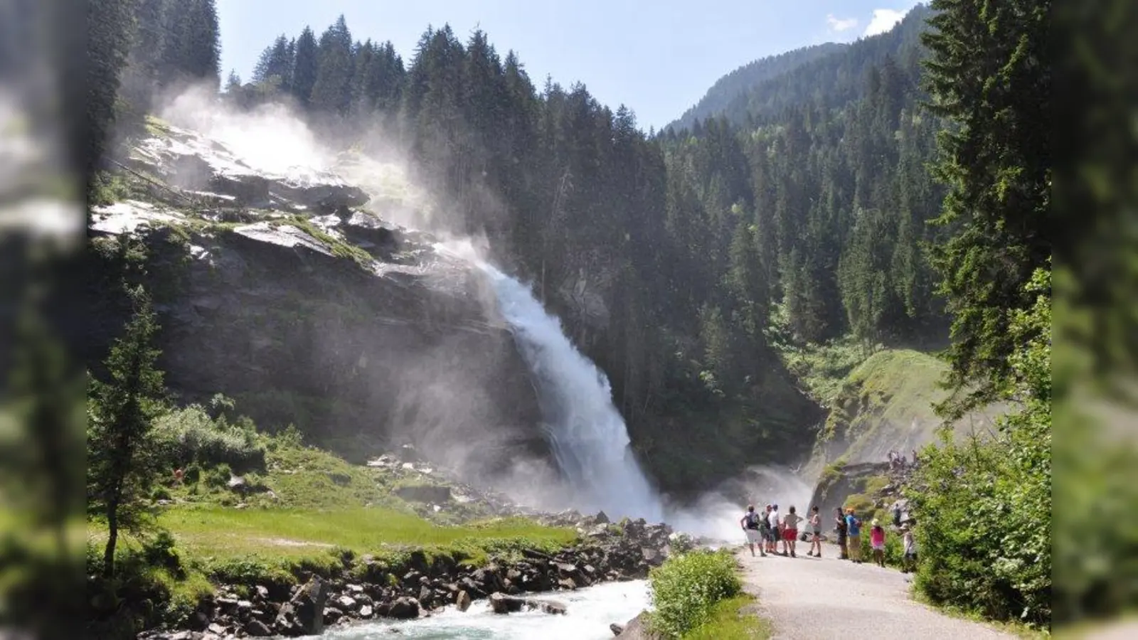 Naturspektakel: Die Krimmler Wasserfälle im Nationalpark Hohe Tauern. (Foto: fotolia.com – Henry Czauderna)